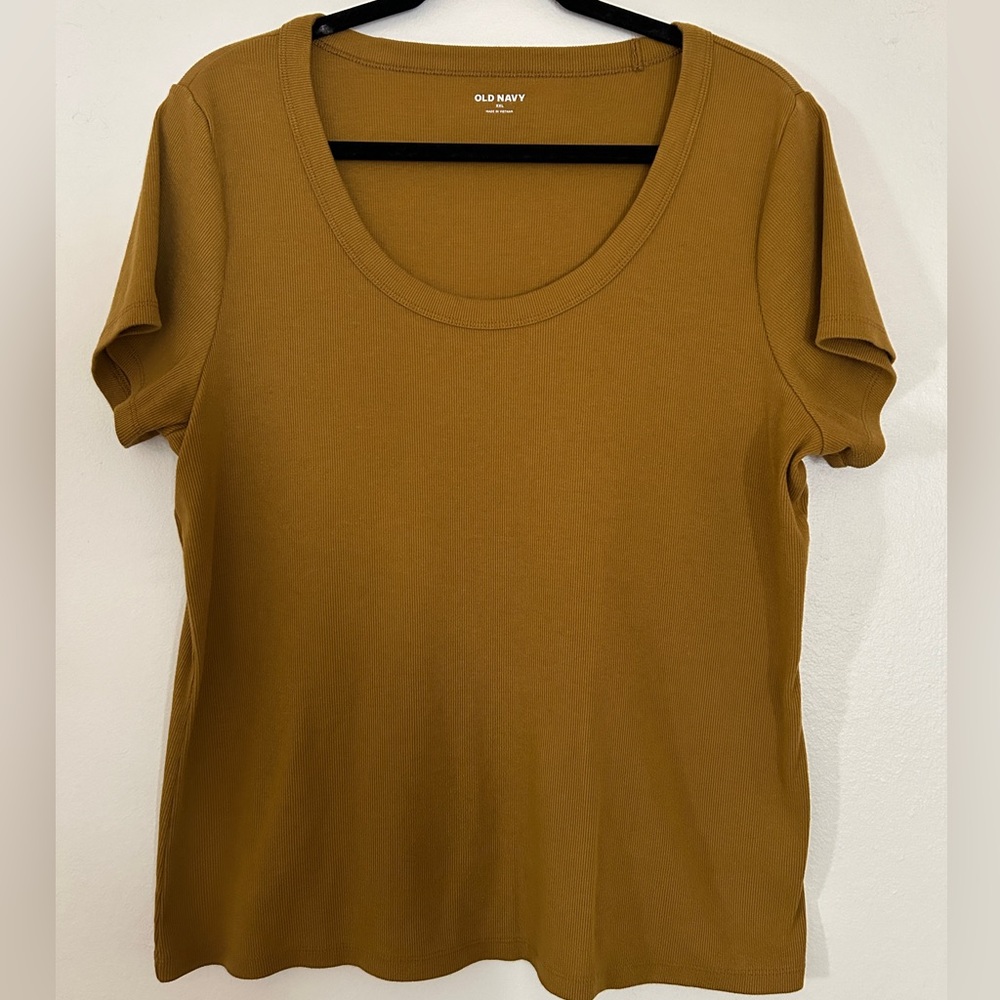 Old Navy slim fit tee